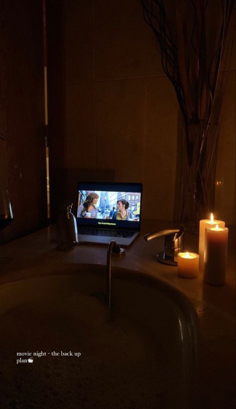 Bubble Bath Date Night, Bath Night Aesthetic, Night Bath Aesthetic, Bath Tub Date Night, Bath Asthetics Night, Aesthetic Baths Night, Bubble Bath Aesthetic Night, Bubble Bath Aesthetic, Cute Ideas For Boyfriend