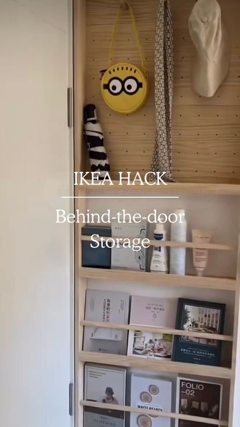 Toutes les publications • Instagram Ikea Behind Door Storage, Behind The Door Storage Ideas, Behind Door Storage Ideas, Closet Storage Ideas For Small Spaces, Creative Bookshelves Diy, Bookbag Storage, Behind The Door Storage, Diy Bookshelf Wall, Behind Door Storage