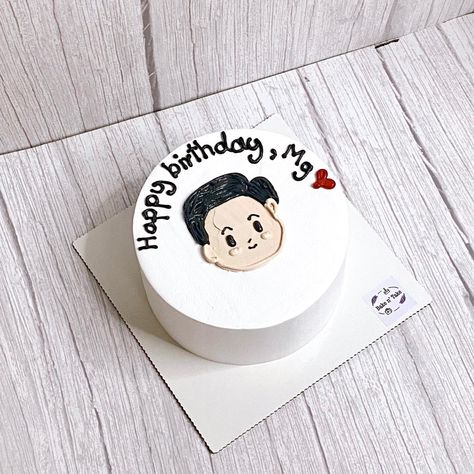 #aesthetic #cake #cakedecoratingdesigns #cakeideas #cakesofinstagram #cakedecoratingdesig #chocolatecakerecipe #cheesecake #bakery #cakes #cakeformom Korean Cake, Cartoon Cake, Simple Birthday Cake, Cake Decorating Designs, Cakes For Boys, Chocolate Cake Recipe, Mom Birthday, Cake Designs, Cheesecake