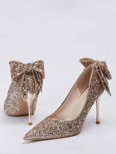 Champagne Shoes, Shoes Fashion Photography, Point Shoes, Glitter Bow, Womens Shoes High Heels, Pointed Toe Shoes, Wedding Dreams, Womens High Heels, Heel Shoes