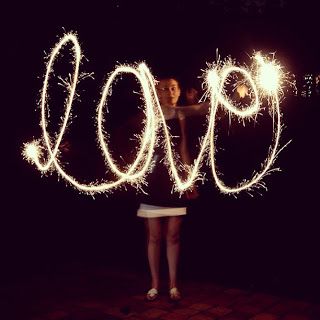 Sparkler Photography, Light Painting Photography, Wow Photo, Light Writing, How To Photograph, Photography 101, Foto Poses, Trik Fotografi, Long Exposure