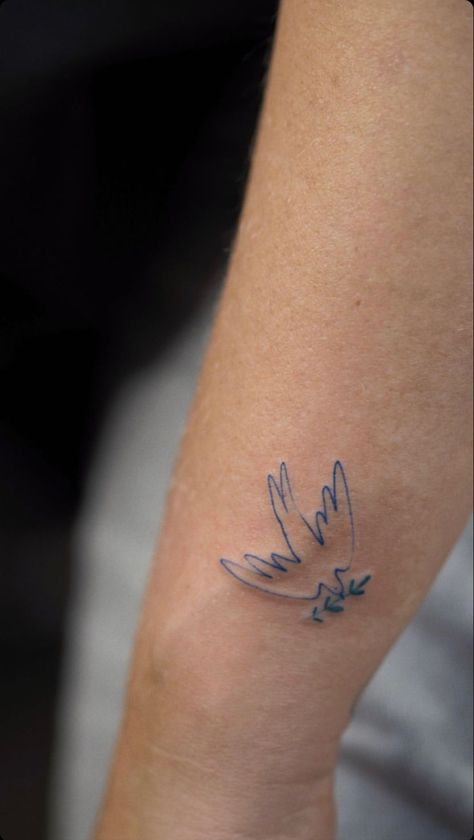 Bird And Plant Tattoo, Picasso Dove Tattoo, Ornamental Bird Tattoo, Delicate Bird Tattoo, Minimalist Bird Tattoo, Dainty Bird Tattoos, Blue Bird Tattoo, Picasso Tattoo, Simple Bird Tattoo