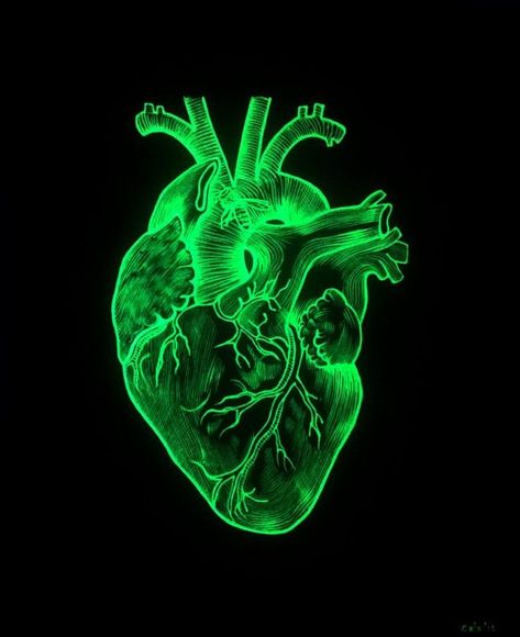 Glowing Heart, Fluorescent Paint, Dark Green Wallpaper, Normal Wallpaper, Verde Neon, Dark Green Aesthetic, Wallpaper Green, Color Vibe, Heart To Heart