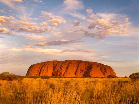 Visitors Will Soon Be Banned from Climbing Australia's Uluru Rock Australia Facts For Kids, Australia Facts, Uluru Australia, Australia Funny, Australia Itinerary, Cairns Australia, Australia History, Canberra Australia, Ayers Rock