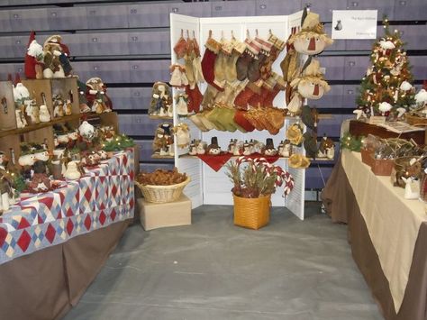 Craft Booth Display Ideas | Craft Fair Booth Ideas | Craft Show Pictures Craft Fair Booth Ideas, Fair Booth Ideas, Craft Fair Booth, Craft Booth Design, Craft Booths, Craft Displays, Craft Show Booths, Stall Display, Craft Booth Display