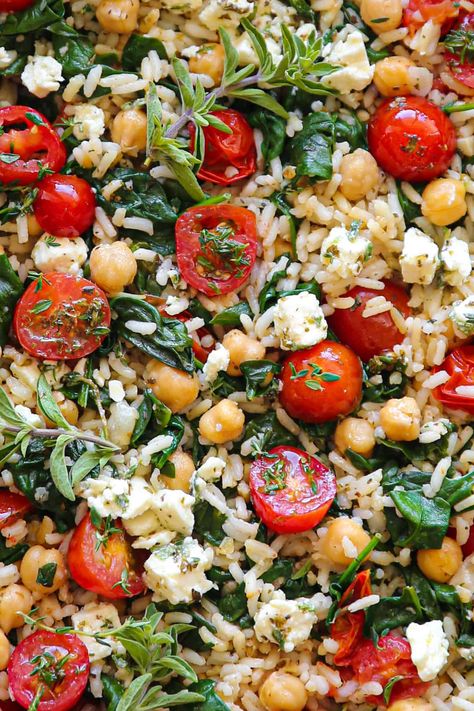 Mediterranean Lemon Rice with Chickpeas, Tomatoes, and Feta. Vegetarian Recipes With Feta Cheese, Spinach Tomato Rice, One Pan Mediterranean Rice, Mediterranean Lemon Rice, Kid Friendly Mediterranean Diet Recipes, Mediterranean Rice Recipes, Mediterranean Rice Salad, Summer Rice Recipes, Medatrainian Recipes