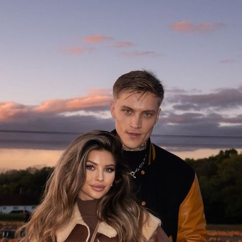 Valerie Lungu on Instagram: "Our first Pumpkin Farm Festival 🎃 spooky season 🍂 Jacket @revolve x @lpa" Valerie Lungu, Farm Festival, Pumpkin Farm, Hair Affair, October 23, Spooky Season, Festival, Hair, On Instagram