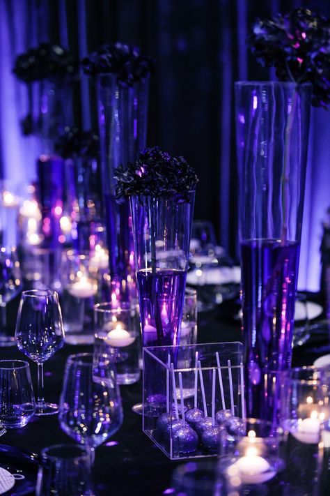 Party Focal Point, Black And Purple Birthday Theme, Purple Black And Silver Party Ideas, Black And Purple Birthday, Euforia Party, Purple Birthday Decorations, Rapunzel Theme, Senior Banquet, Non Floral Centerpieces