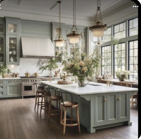 Shenandoah Kitchen Cabinets, Sage Green Kitchen, Interior Design Minimalist, Green Kitchen Cabinets, Farmhouse Kitchen Design, Green Cabinets, Hus Inspiration, Kitchen Inspiration Design, Beautiful Kitchen