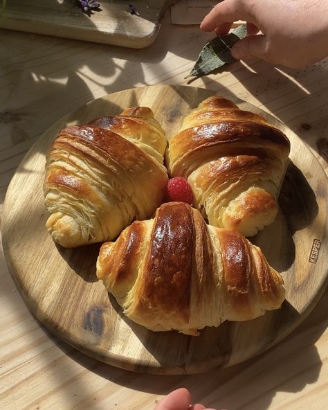 Butter croissants recipe Butter Croissant Recipe, Sweet Croissants, All Butter Croissant Recipe, Homemade Chocolate Croissant, Butter Croissant Aesthetic, Cookie Croissant, Traditional Croissant Recipe, Crossiant Recipes, Nutella Croissant