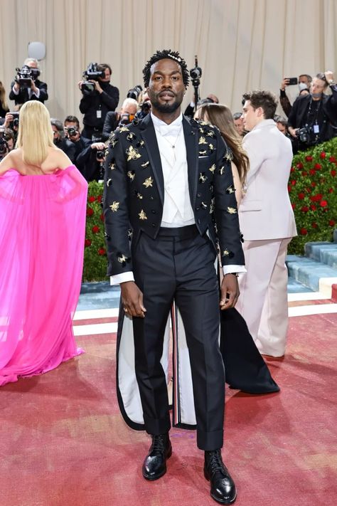 Met Gala 2022: The Best-Dressed Men From the Red Carpet White Tie Dress Code, Yahya Abdul Mateen, White Tie Dress, 2022 Red Carpet, Gala Themes, 19th Century Clothing, Gala Outfit, Met Gala Red Carpet, Teyana Taylor