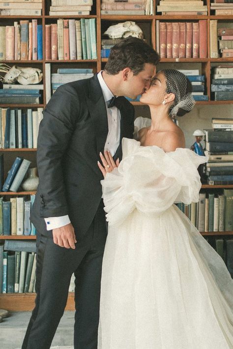 Bettina Looney & Carlos Segovia's Wedding in South Africa - Bettina Looney's Wedding Betina Looney Wedding, Bettina Looney Wedding, Highlight Pictures, Bettina Looney, Celeb Wedding, 90s Wedding, Videographer Wedding, Family Oriented, Epic Wedding