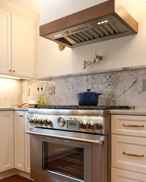 Let’s take a closer look at the heart of the kitchen - the range hood. ✨ As professionals in the field, we understand the importance of not only functionality but also design when it comes to this essential appliance. That’s why we carefully consider the materials and placement of our hood range to create a cohesive and aesthetically pleasing look. 🤍 From vented to ductless, under-cabinet to built-in, and even over-the-range microwaves, each type has its own set of pros and cons. Which one i... Hood Range, Vent Hood, Range Hoods, Under Cabinet, Range Hood, Marble Countertops, Pros And Cons, Aesthetically Pleasing, Kitchen Renovation