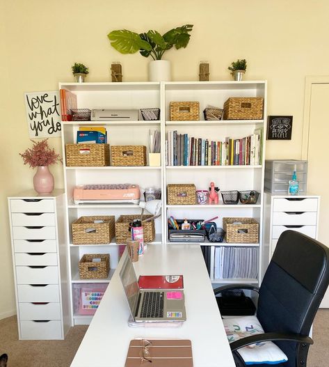 Talesofa2ndgradeteacher on Instagram: “My new home office setup 😍 I’ve been eyeing the dream box and decided to make my own version of it! It’s not as nice, but it’s definitely…” Teacher Desk At Home, Teacher At Home Office, Small Teacher Office Ideas, Teacher Home Office Ideas, Teachers Office Ideas, Small Closet Hacks, Montessori Shelves, Small House Storage, Space Saving Shelves