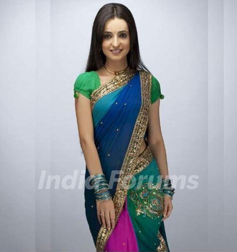 Sanaya Irani Khushi Kumari Gupta, Arnav And Khushi, Kanjivaram Sarees Silk, A Million Dollars, Sanaya Irani, Million Dollars, Picture Credit, Dream Girl, Bollywood Girls