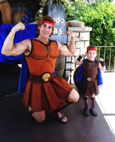 Who put the “Glad” in “Gladiator”? this is precious:) Hercules Costume Diy, Hercules Family Costume, Hercules Disney Costume, Disney Hercules Costume, Hercules Costume, Hercules Memes Funny, Disney Cast Member, Disney Hercules, Disney Fanatic