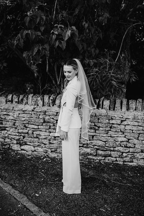 Wedding Suit With Veil, Wedding Trouser Suits, Tailored Wedding Suit, Wedding Suit Women, Wedding Blazers, Wedding Jumpsuit, Wedding Suit, Hair Down, Wedding Dinner