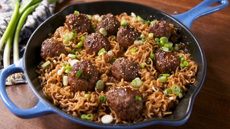 Mongolian Meatball Ramen Meatball Ramen, Meatballs And Rice, Chinese Food Recipes, Easy Cook, Ramen Noodle Recipes, Instant Ramen, Ramen Recipes, Tasty Pasta, Minced Meat