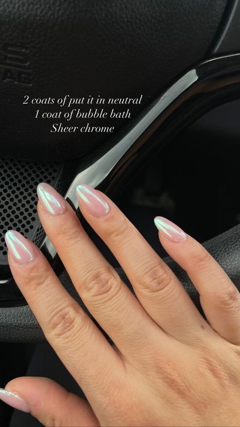 Pretty Acrylic Nails Oval, How To Pearl Nails, Chrome Nail Trend, Neutral Chrome Dip Powder Nails, Round Biab Nails, Aesthetic Dip Nails, Ombre Biab Nails, Pearl Dip Powder Nails, Round Chrome Nails