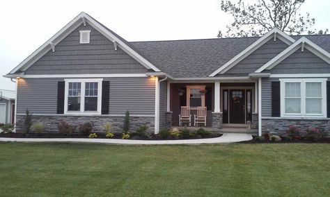 Vinyl Siding Ranch Style House, Exterior House Siding Color Combinations, Gray Ranch Style House Exterior, Grey House With Brick, Grey Vinyl Siding House, Grey Ranch House, Grey Ranch House Exterior, Grey Siding House With Shutters, Light Grey Siding Exterior