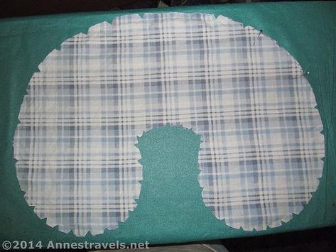 DIY Adult Travel Neck Pillow (with washable cover) – Anne's Travels Travel Neck Pillow Diy, Neck Pillow Pattern, Sewing For Dummies, Sewing Knits, Pillow Cover Pattern, Diy Projects To Make And Sell, Travel Neck Pillow, Pillow Covers Pattern, Neck Pillows