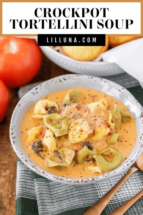 Creamy spinach tortellini soup is a hearty soup made in the slow cooker. It preps in minutes, perfect for busy nights! #spinachtortellinisoup #soup #tortellini #crockpot #crockpotsoup Creamy Spinach Tortellini, Tortellini Crockpot, Crockpot Tortellini Soup, Crockpot Tortellini, Soup Tortellini, Slow Cooker Tortellini Soup, Crock Pot Tortellini, Pasta And Veggies, Pear Soup