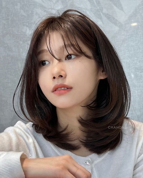 Korean Haircut Ideas, Korean Short Haircut, Korean Haircuts, Japanese Short Hair, Women Haircuts Long, Hair Tea, Wispy Hair, Korean Haircut, Korean Short Hair