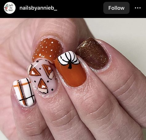 Thanksgiving Short Nails, Thanksgiving Nails Acrylic, Glitzy Nails, Ongles Halloween, Rockabilly Nails, Pumpkin Nail, Fall Thanksgiving Nails, Pumpkin Nail Art, Food Nails