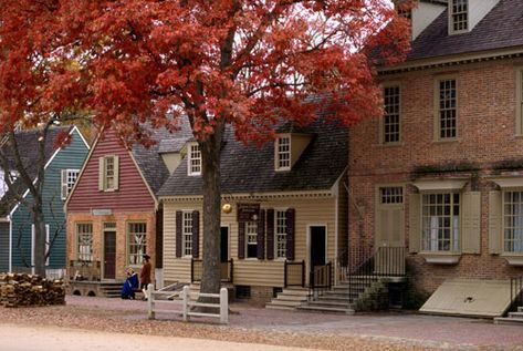 Duke of Gloucester Street: Williamsburg, Virginia Williamsburg Decor, Williamsburg Vacation, Small Colonial, Colonial Williamsburg Va, Williamsburg Christmas, Virginia Vacation, Colonial Homes, Girl Trip, Colonial Times