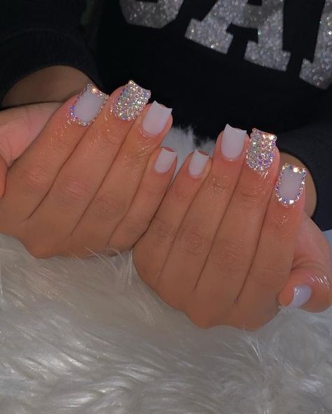 Nails For My Wedding, Short Acrylic Nails Square Rhinestone, White Nail Ideas Acrylic Short With Design, Gel Real Nails Ideas, Baddie Short Acrylic Nails Square White, Birthday Nails Short Acrylic, Cute Short Acrylic Nails With Gems, Rhinestone Nails Short Square, Short Nail Designs With Diamonds