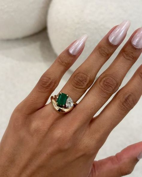 Romantic Story, Cute Engagement Rings, Future Engagement Rings, Dream Engagement, Dream Engagement Rings, November 30, Emerald Engagement, Jewelry Lookbook, Wedding Rings Vintage