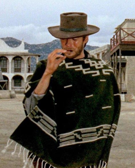 FINEST 🎬 STILLS en Instagram: ““You see, I understand you men were just playin' around, but the mule, he just doesn't get it..” #AFistfulofDollars (1964)” Clint Eastwood Cowboy, Actor Clint Eastwood, A Fistful Of Dollars, Eastwood Movies, Dollars Trilogy, Clint Eastwood Movies, Western Spaghetti, Scott Eastwood, Spaghetti Western