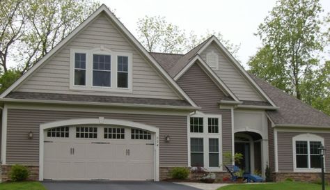 undefined Vinyl Cedar Shake Siding, Vinyl Shake Siding, Siding Colors For Houses, Vinyl Siding Colors, Exterior Siding Colors, Shake Siding, Siding Options, House Exterior Colors Schemes, Vinyl Exterior