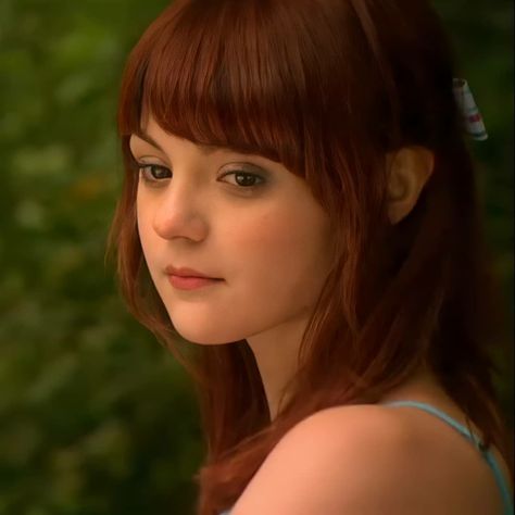 Emily Skins, Emily Fitch, Kathryn Prescott, Cassie Skins, Skin Aesthetics, Skins Uk, Girl Movies, Iconic Movies, I Love Girls