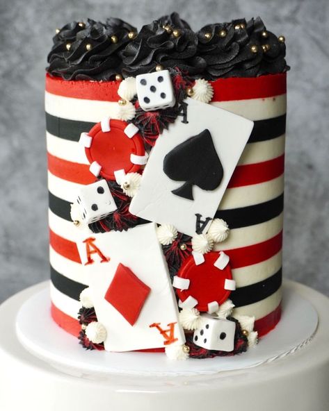 Cards Theme Cake, Casino Birthday Cake, Casino Cake Ideas, Casino Cake, Las Vegas Cake, Bingo Cake, Vegas Cake, Poker Cake, Cookie Dough Filling