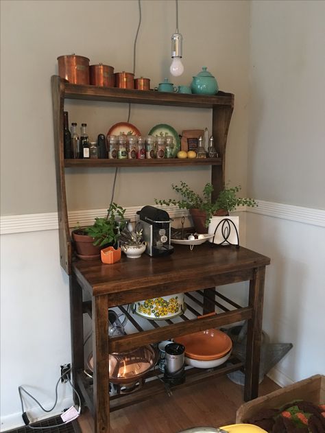 Refinished 80's butcher block bakers rack Diy Bakers Rack How To Build, Diy Bakers Rack Ideas, Bakers Rack Decorating Ideas Kitchen, Diy Bakers Rack, Bakers Rack Ideas, Hairstyle For Brides, Pantry Redo, Baking Rack, Paint And Drink