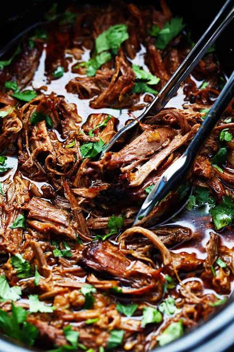 Paleo Beef Recipes, Slow Cooker Barbacoa, Barbacoa Recipe, Mexican Beef, Pepperocini Recipes, Barbacoa Beef, Recipes Slow Cooker, Diner Recept, Beef Bourguignon