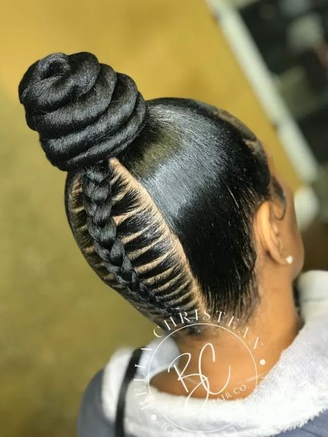 Ponytail And Scarf Hairstyles, Black Hair Bun Styles, Long Ponytail Hairstyles, Cabello Afro Natural, Black Hair Updo Hairstyles, Weave Ponytail Hairstyles, Weave Ponytail, Black Ponytail Hairstyles, Feed In Braids Hairstyles