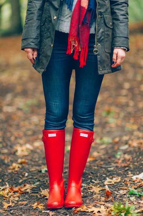 Contest entry Red Rain Boots, Minimalist Clothing, Red Rain, Waxed Cotton Jacket, Heart Clothes, Hunter Rain Boots, Red Boots, Holiday Outfit, Christmas Parties