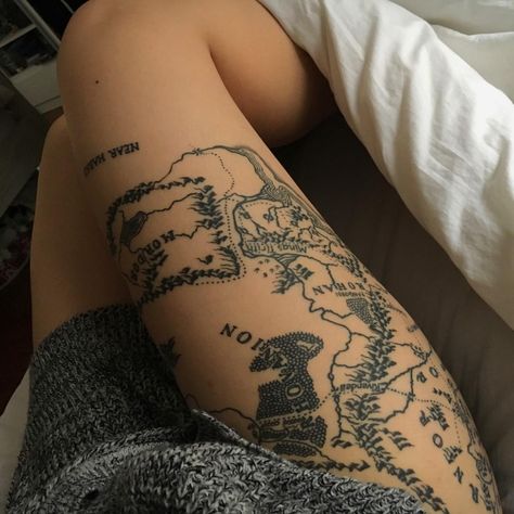 Tattoo Lower Back, Tolkien Tattoo, Lotr Tattoo, Game Of Thrones Tattoo, Map Tattoo, Lord Of The Rings Tattoo, Middle Earth Map, Literary Tattoos, Map Tattoos