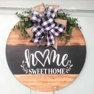 Round Front Door Sign, Round Front Door, Home Door Hanger, Door Signs Diy, Door Hanger Template, Wood Wreath, Wooden Door Signs, Wood Door Hangers, Home Door