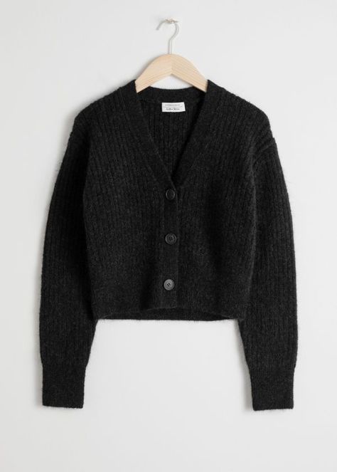 Cute black button up cardigan Older Women Fashion, K Fashion, Fashion Story, Black Cardigan, Trendy Outfits, Chic Style, Autumn Fashion, Outfit Inspirations, Knitwear