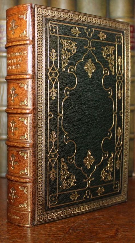 Ornate Books, Prayer Books, Homemade Books, Robert Browning, Dark Horror, Medieval Books, Book Cover Design Inspiration, Leather Book Covers, Victorian Books