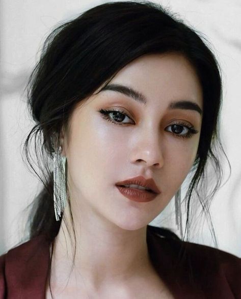 Asian Smokey Eye, Makeup Ala Korea, Makeup Asia, Sultry Makeup, Party Make-up, Date Night Makeup, Makeup Drawing, Simple Makeup Looks, Beauty Make-up