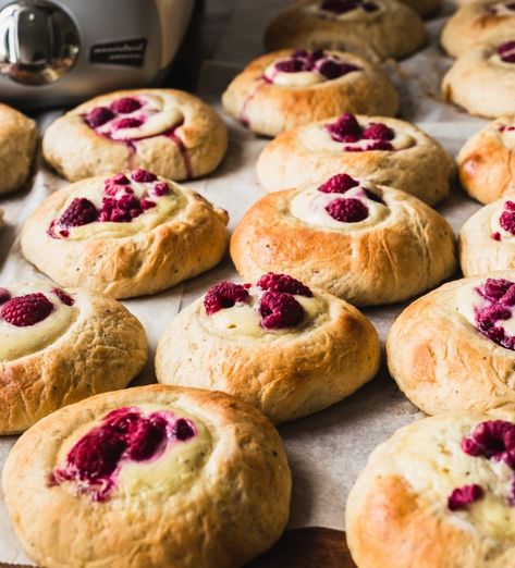 Raspberry Buns - Ankarsrum Global Ankarsrum Recipes, Raspberry Buns, Custard Buns, Quark Cheese, Big Bun, Raspberry Syrup, Ig Feed, Family Tradition, Oat Milk