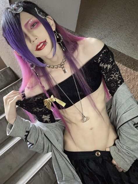 Vkei Style, Feminine Hairstyles, Kei Visual, Kei Fashion, Body Shots, Aesthetic People, Punk Outfits, Pose Reference Photo, Feminine Outfit