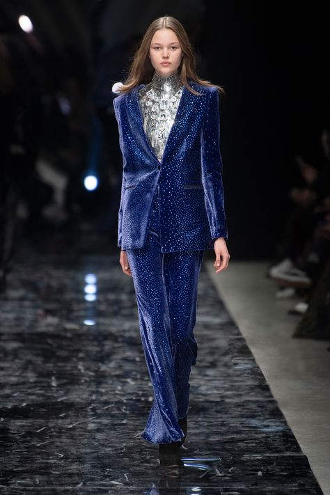 Azzaro Spring 2019 Couture Fashion Show - Vogue 2019 Couture, Show Collection, Spring Couture, Event Outfit, Couture Designers, Velvet Fashion, Runway Models, Summer 2019, Couture Collection