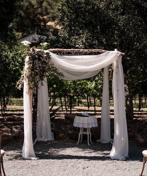 Olive Branch Chuppah, Simple Wedding Chuppah, Minimalist Chuppah, Chuppah Draping, Chuppah Diy, Simple Chuppah, Modern Chuppah, Birch Arbor, Wedding Arbor Decorations