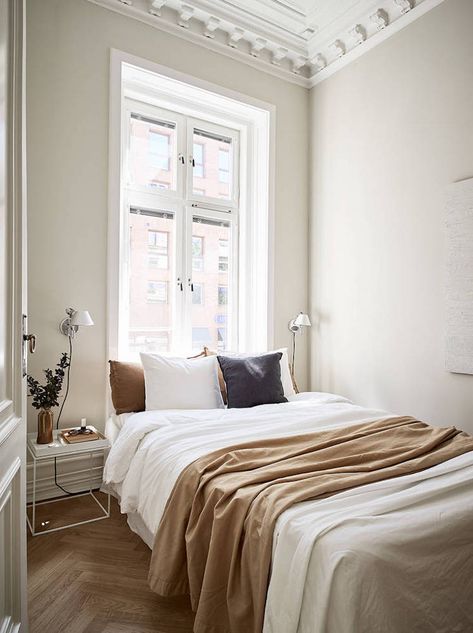 Narrow Bedroom, Bedroom Remodeling, Small Apartment Bedrooms, Scandinavian Bedroom, Bedroom Remodel, Design Apartment, Decor Minimalist, Design Living Room, Scandinavian Home