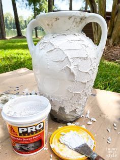 Old World Pottery, Stucco Patch, Diy Painted Vases, Concrete Diy Projects, Concrete Crafts, Concrete Projects, Cement Crafts, Diy Pottery, Painted Vases